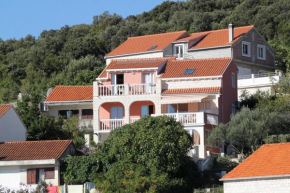 Apartments with a parking space Medvinjak, Korcula - 4396